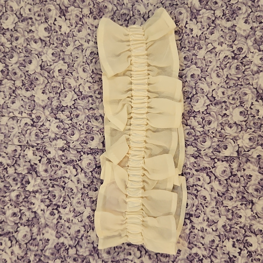 Victoria's Secret | Ivory Color | Wedding Garter | Y2K | Single Flower & Bead - Picture 3 of 12